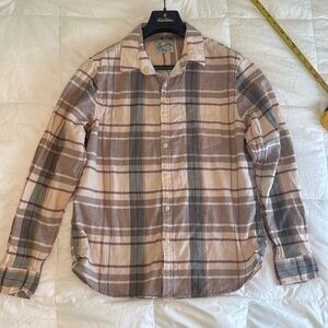 Lucky Brand men’s button down Long Sleeve  Shirt Size M
Classic fit (A9)